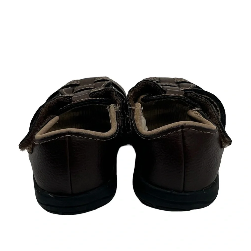 wonder nation Brown Strappy Fisherman Sandals Size 3 Boy's